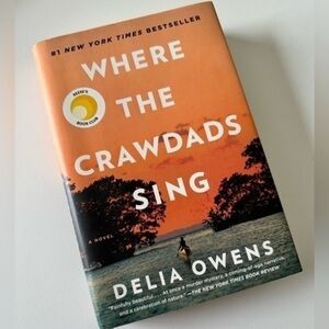 HARDCOVER Where the Crawdads Sing by Delia‎ Owens